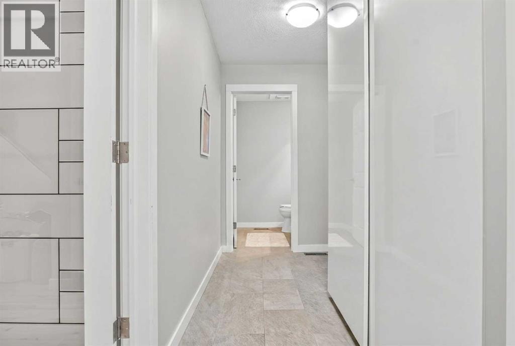 12 Wood Crescent SW — photo 20