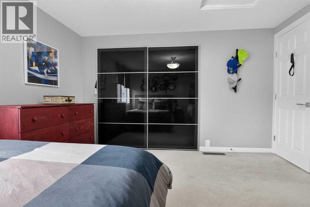 12 Wood Crescent SW — photo 37