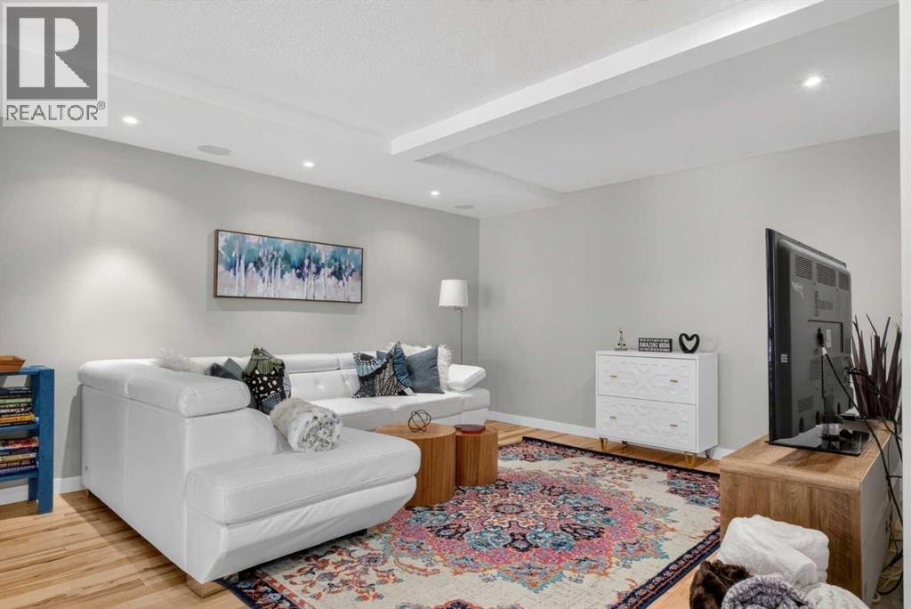 12 Wood Crescent SW — photo 17