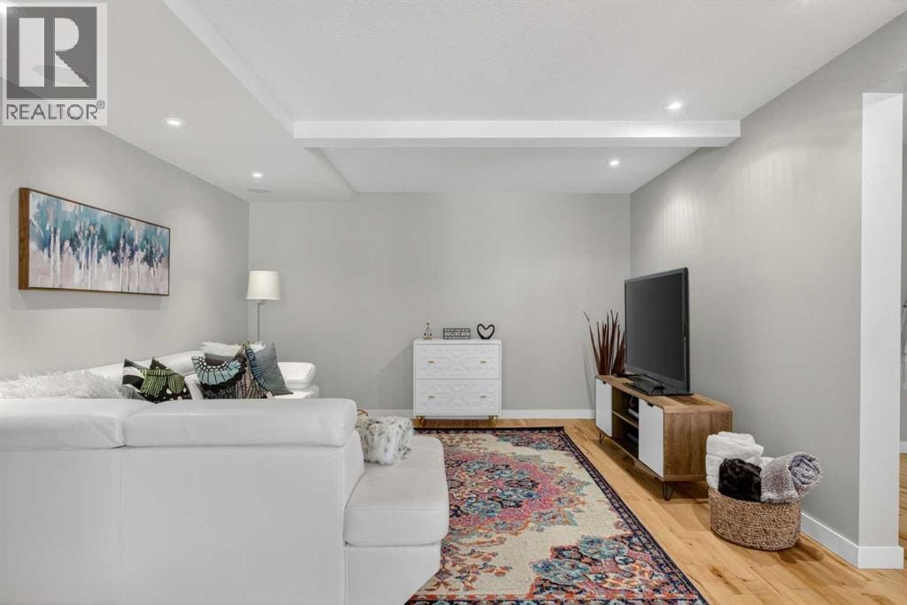 12 Wood Crescent SW — photo 18