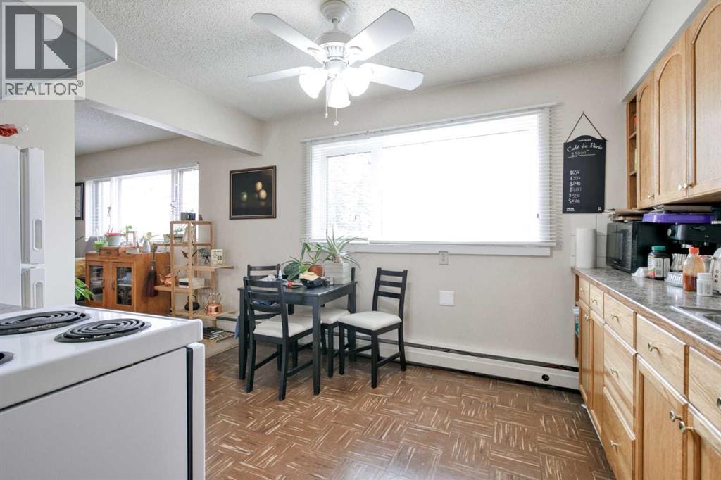 2705 38 Street SW — photo 16