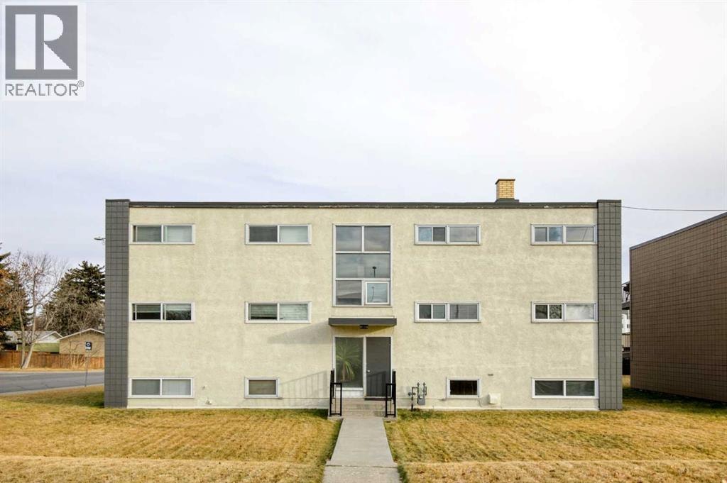 2705 38 Street SW — photo 24