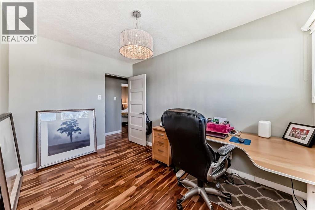 29 Chisholm Crescent NW — photo 34