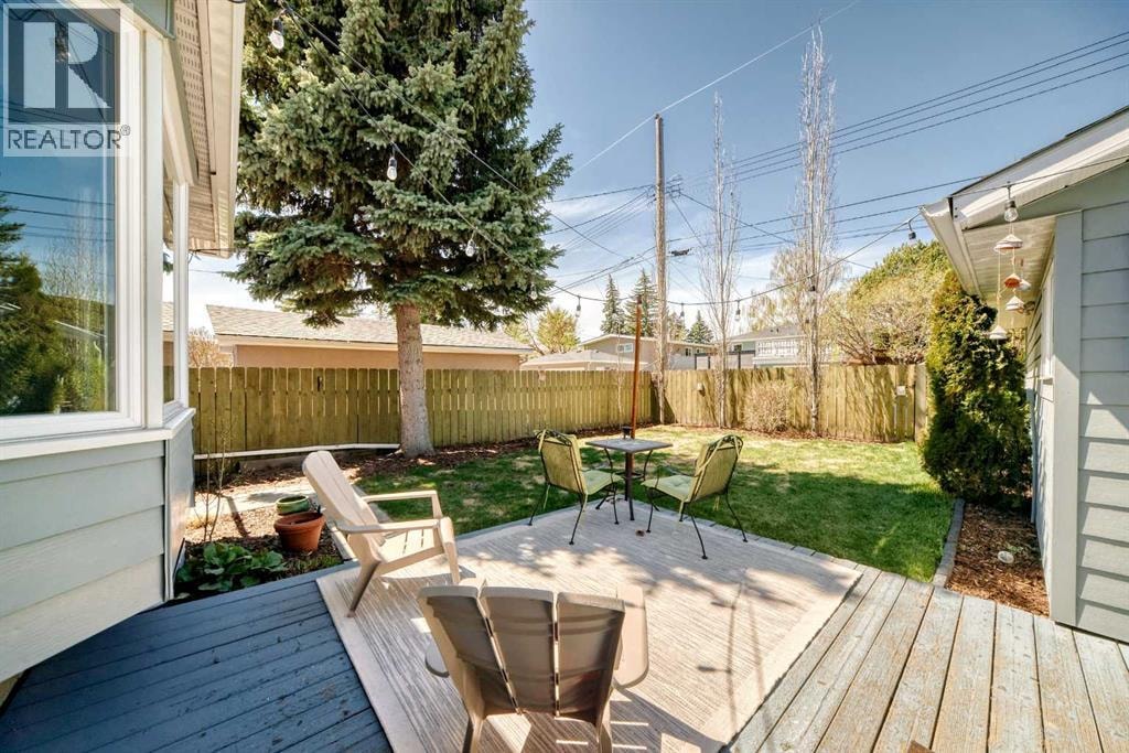 29 Chisholm Crescent NW — photo 49