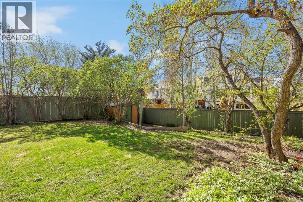 260 Riverside Mews SE — photo 45