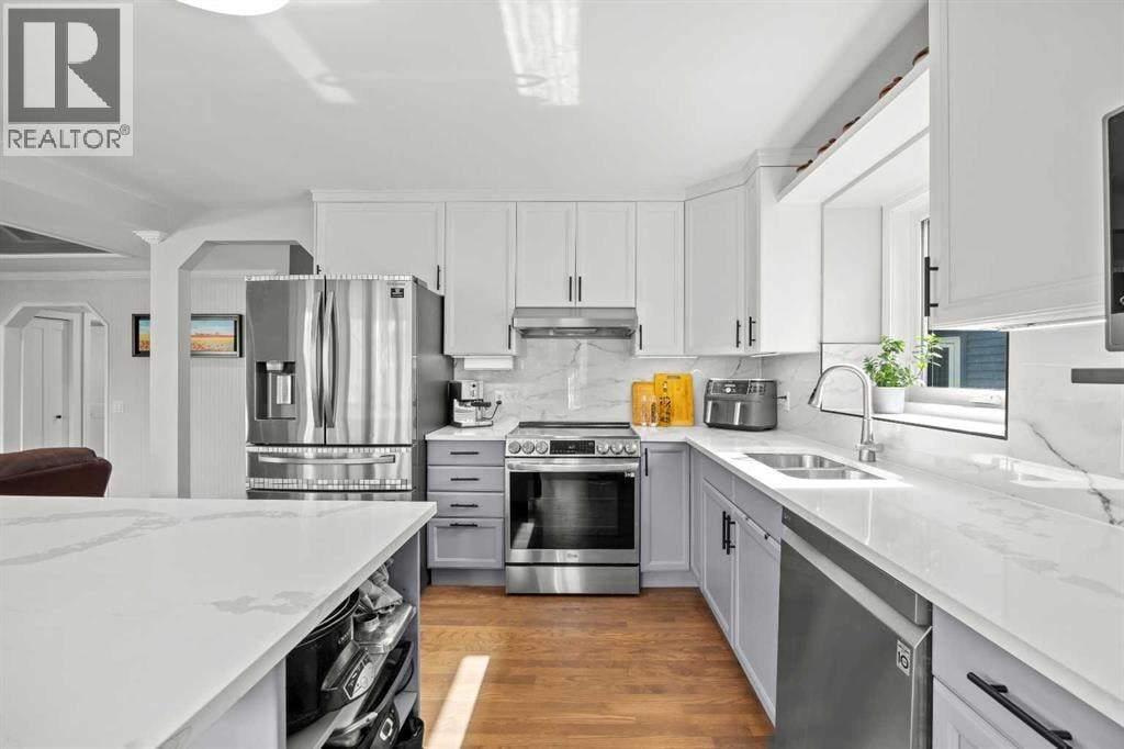 260 Riverside Mews SE — photo 12