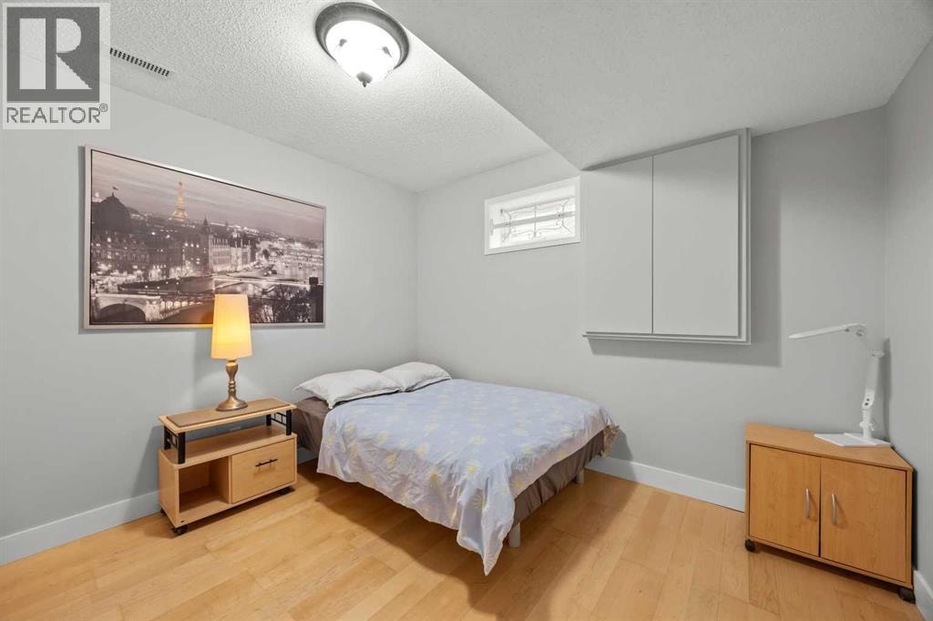 260 Riverside Mews SE — photo 39