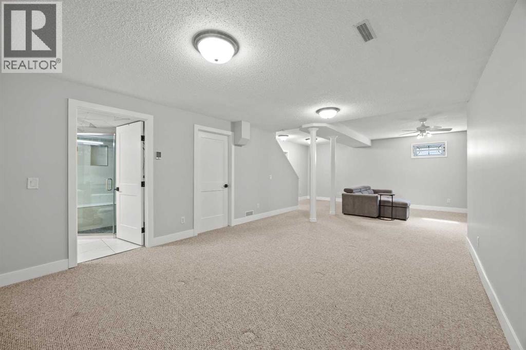 260 Riverside Mews SE — photo 37
