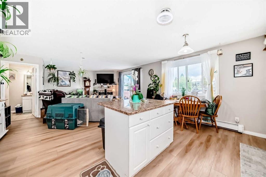 1-6, 8 Huntley Close NE — photo 20