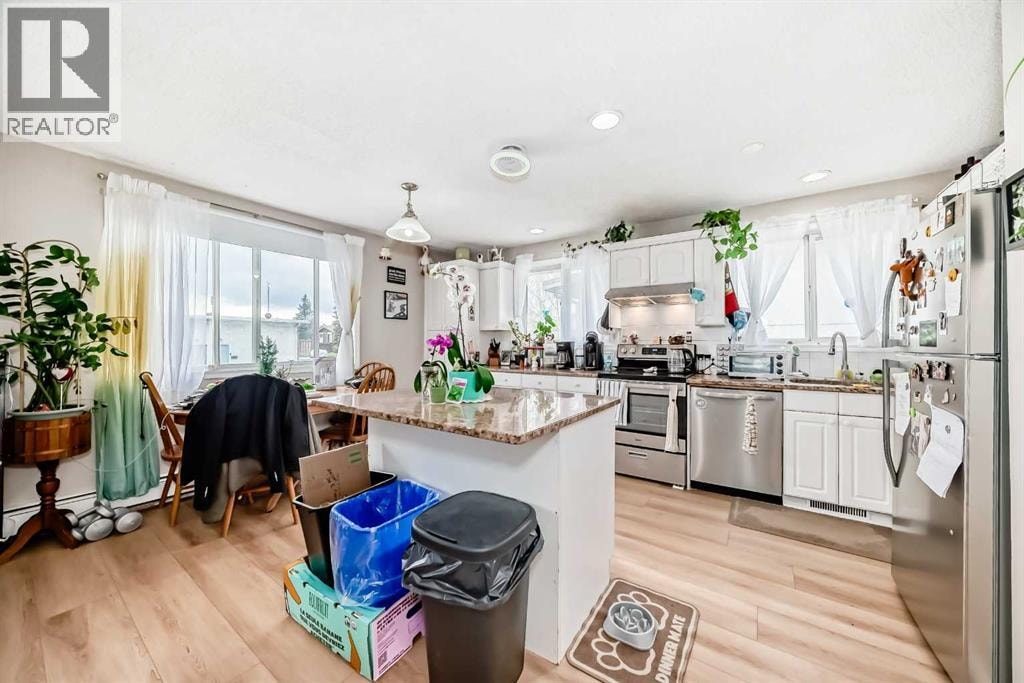 1-6, 8 Huntley Close NE — photo 19