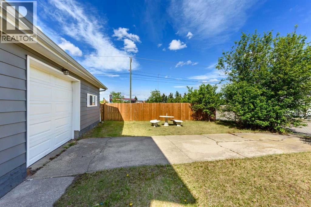 120 Whitefield Drive NE — photo 32