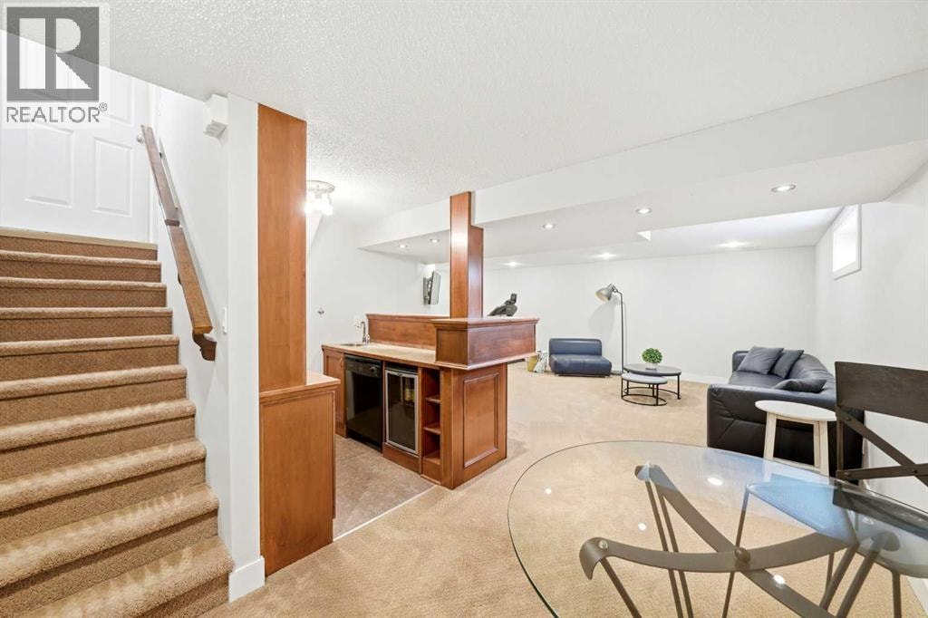 82 Springborough Point SW — photo 26