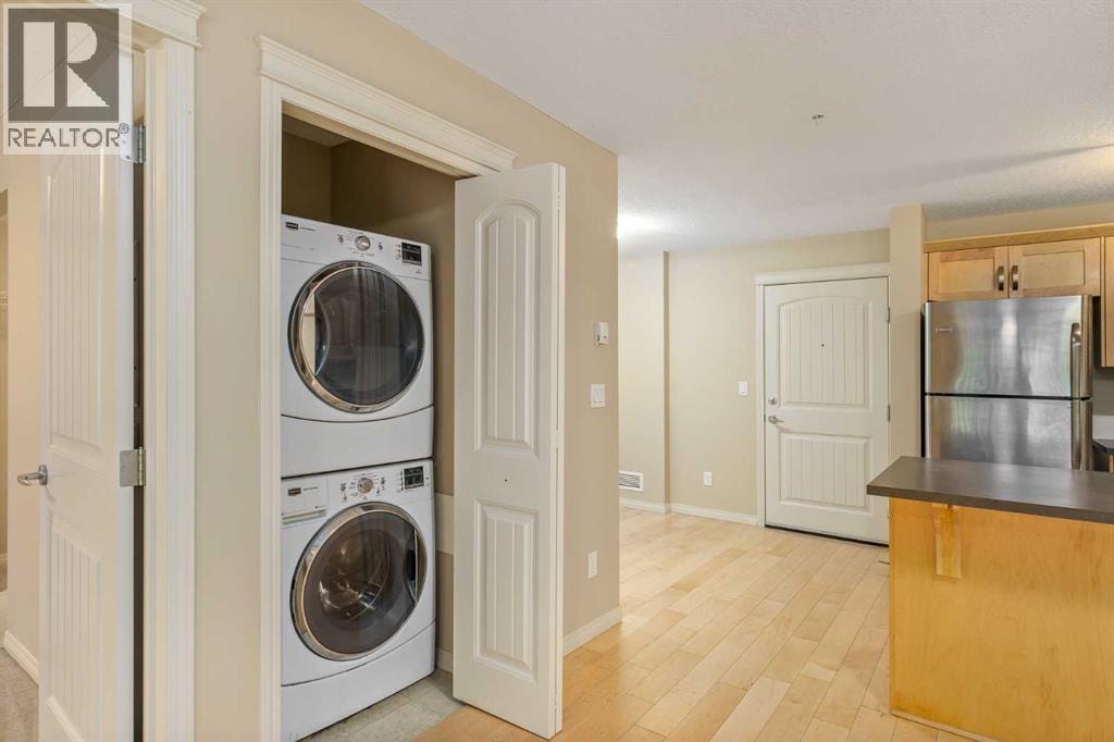 1113, 130 Panatella Street NW — photo 23