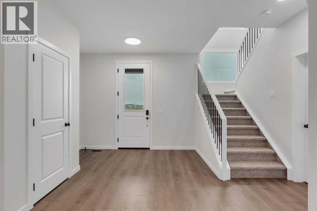 50 Creekview Gardens SW — photo 2