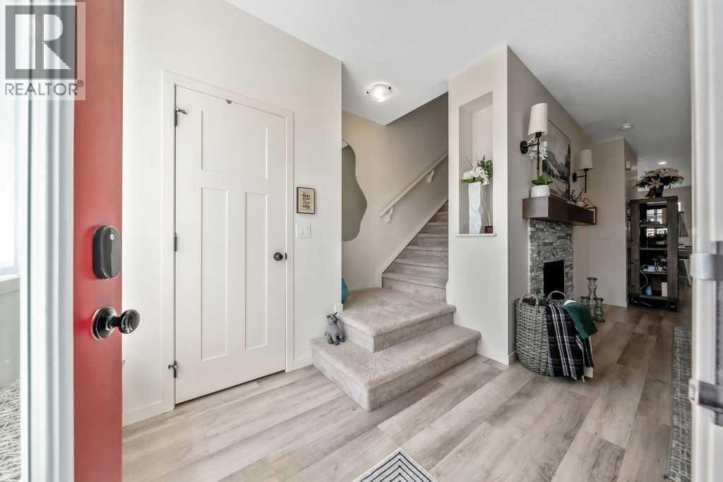114 Seton Grove SE — photo 2