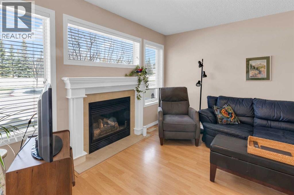 27 Royal Birch Mount NW — photo 16