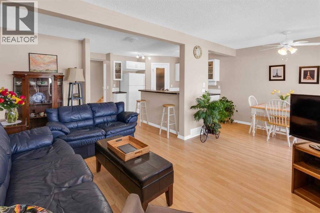27 Royal Birch Mount NW — photo 14