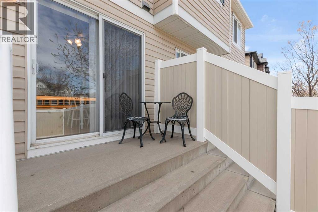 27 Royal Birch Mount NW — photo 31