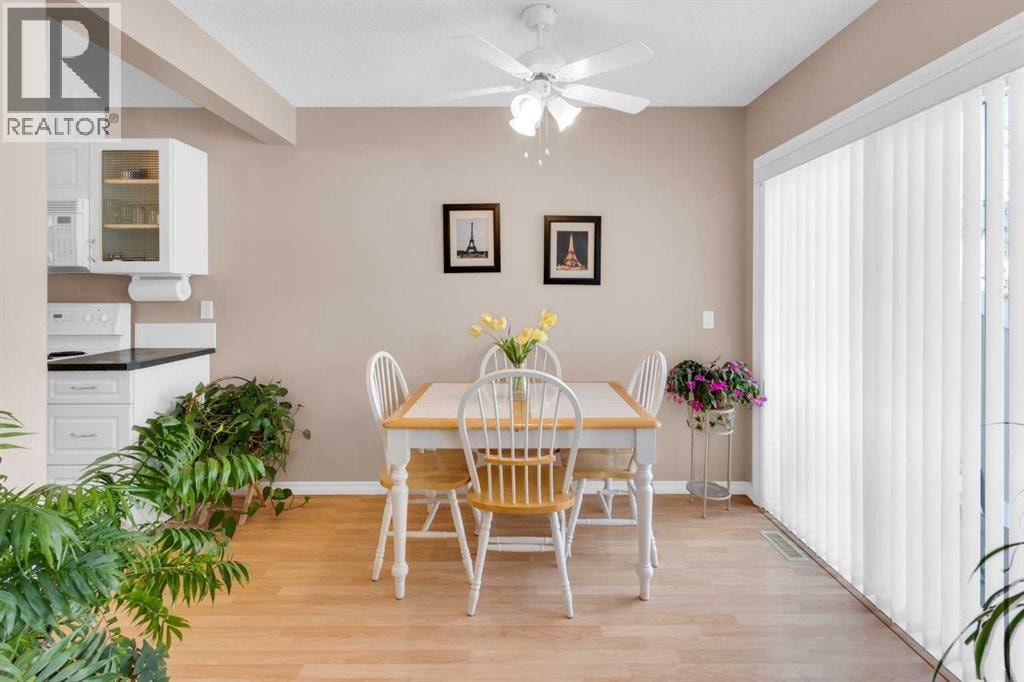 27 Royal Birch Mount NW — photo 9