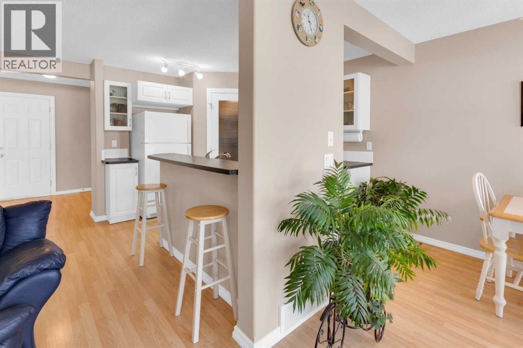 27 Royal Birch Mount NW — photo 11