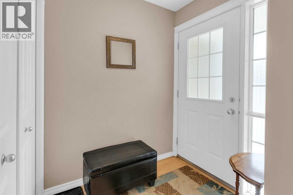 27 Royal Birch Mount NW — photo 18
