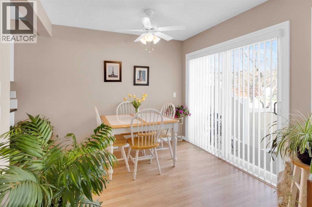 27 Royal Birch Mount NW — photo 10