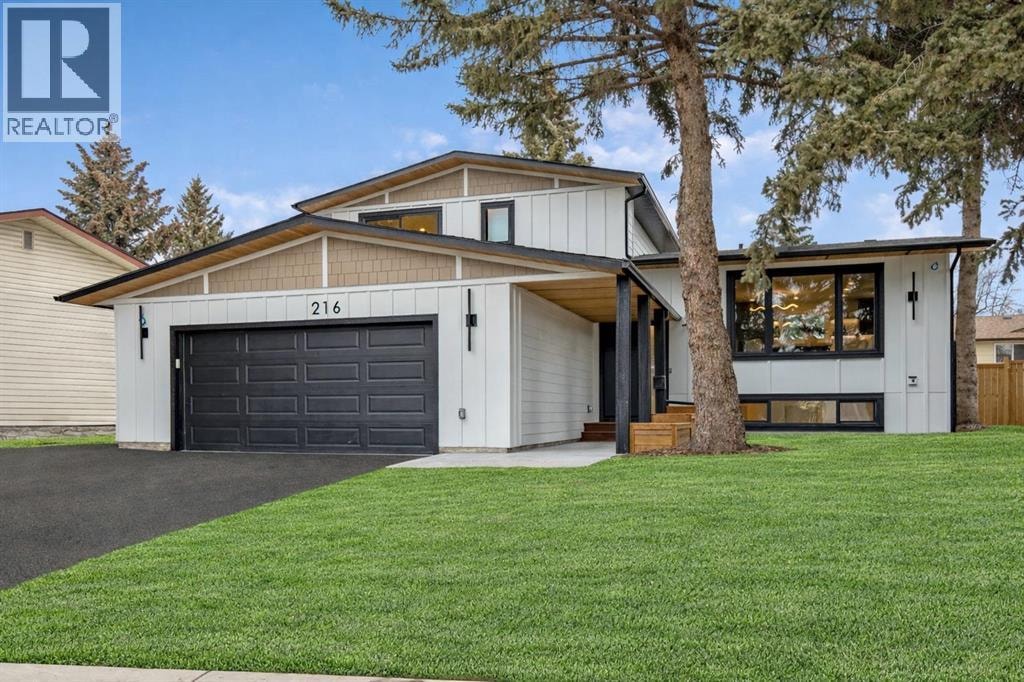 216 Oakridge Place SW