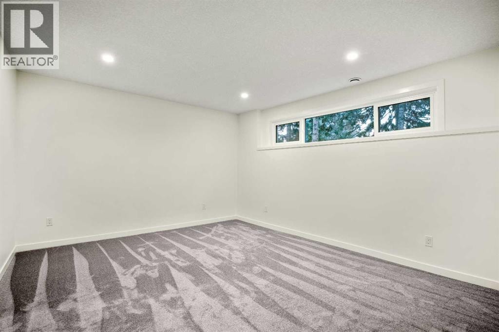 216 Oakridge Place SW — photo 37