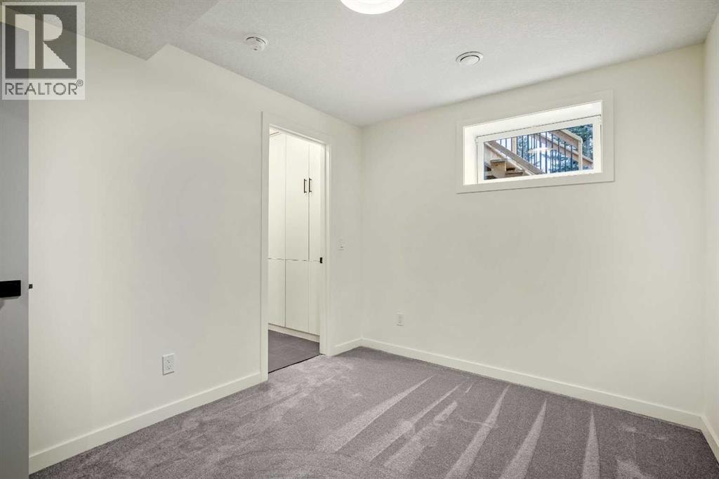 216 Oakridge Place SW — photo 40