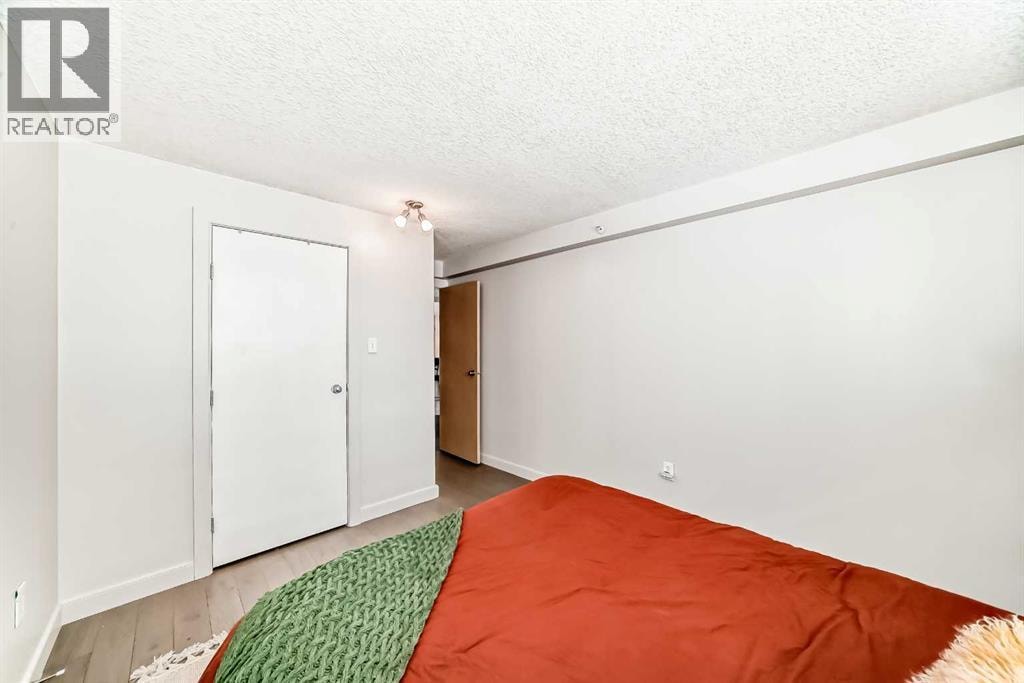 703, 626 15 Avenue SW — photo 22