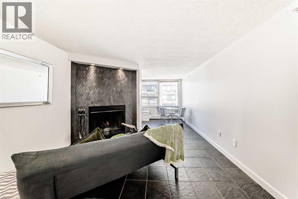 703, 626 15 Avenue SW — photo 10