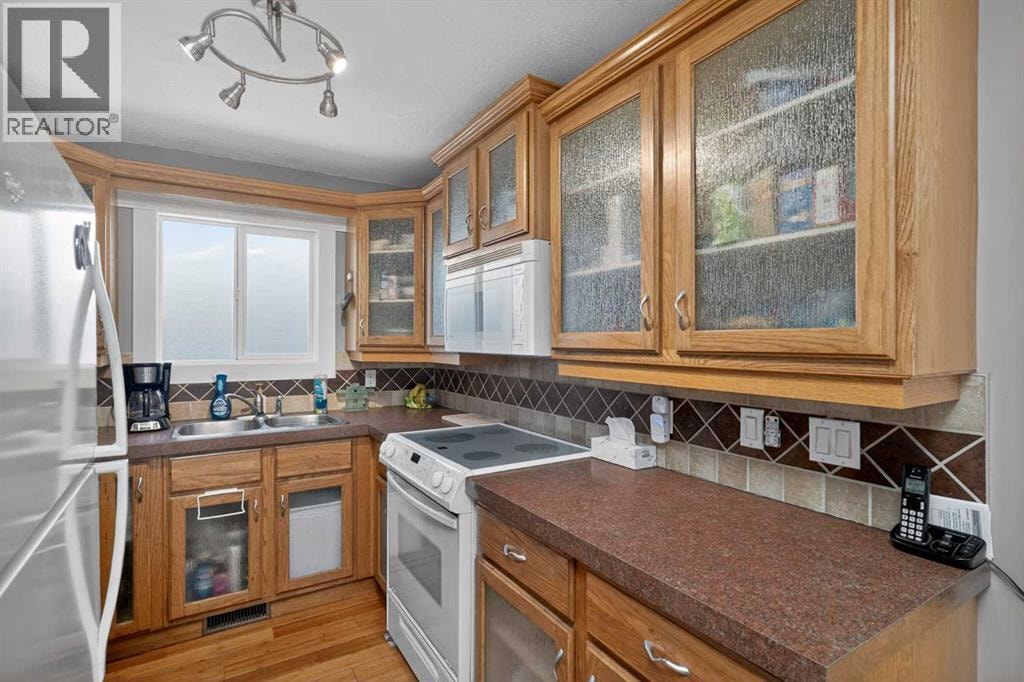 13 Taraglen Road NE — photo 8