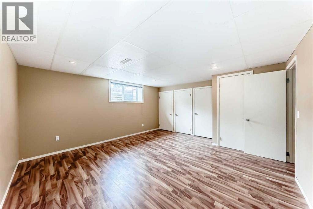 417 37 Street SW — photo 20