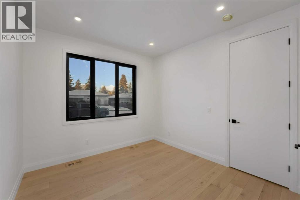 3511 34 Avenue SW — photo 13