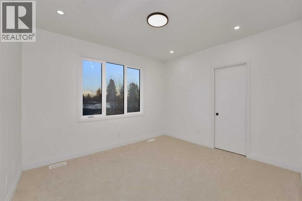 3511 34 Avenue SW — photo 29