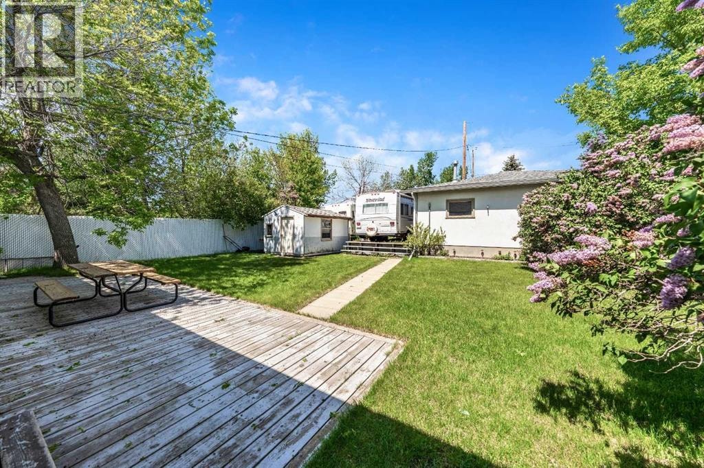 1032 89 Avenue SW — photo 21