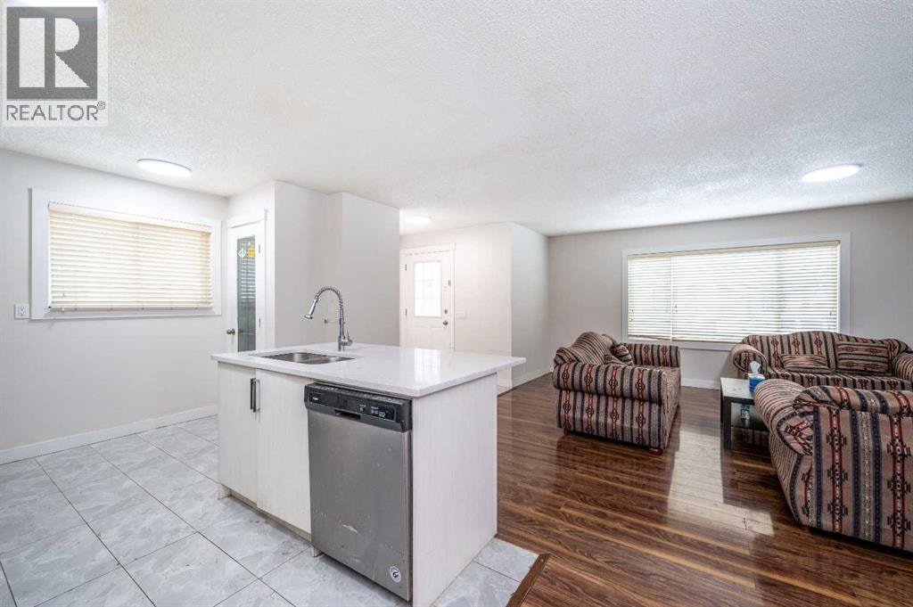 72 Faldale Close NE — photo 7
