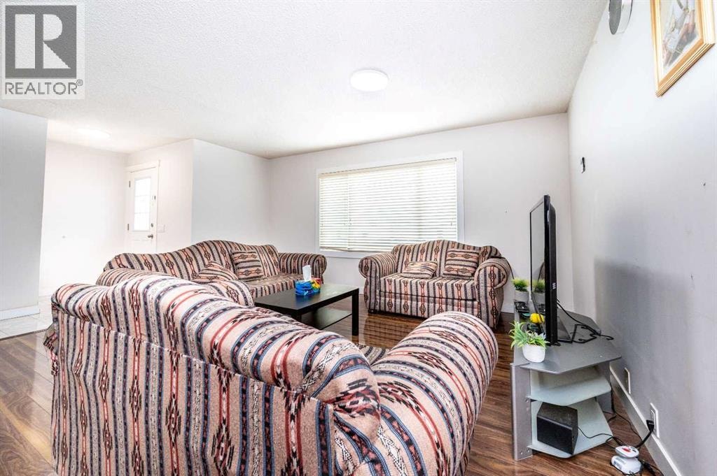 72 Faldale Close NE — photo 11