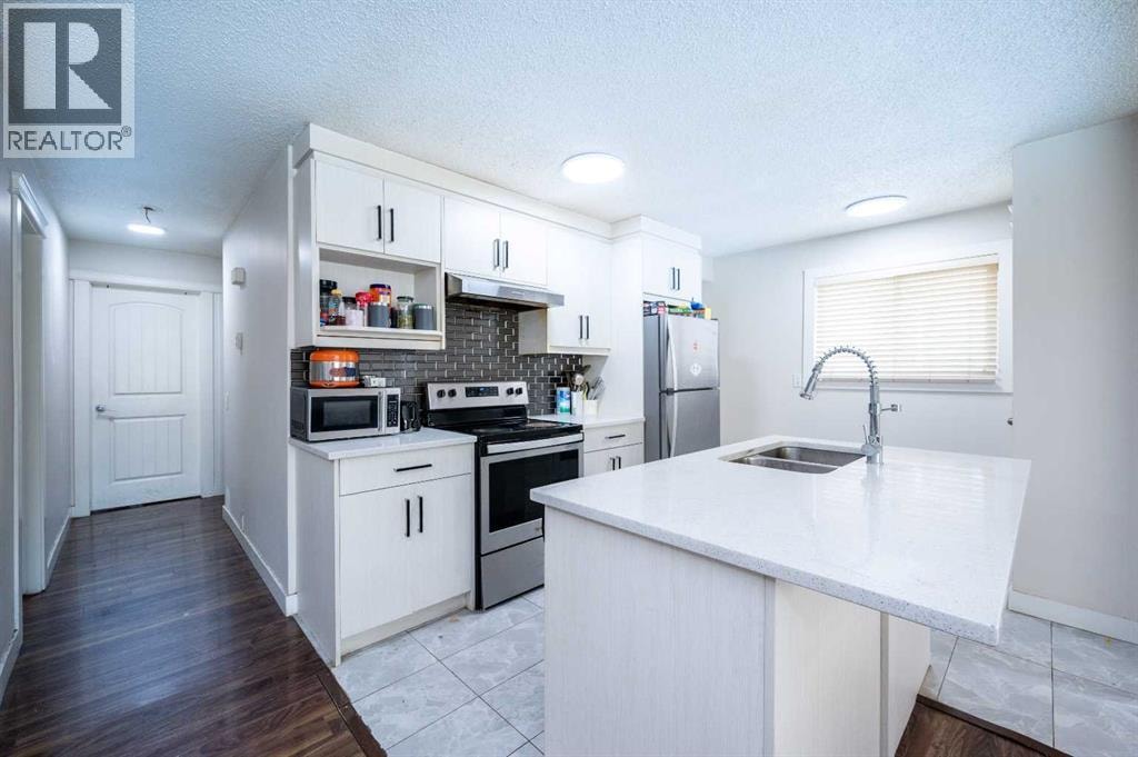 72 Faldale Close NE — photo 2
