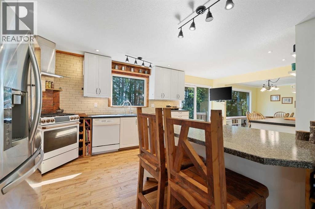 243003 BOUNDARY Road — photo 17