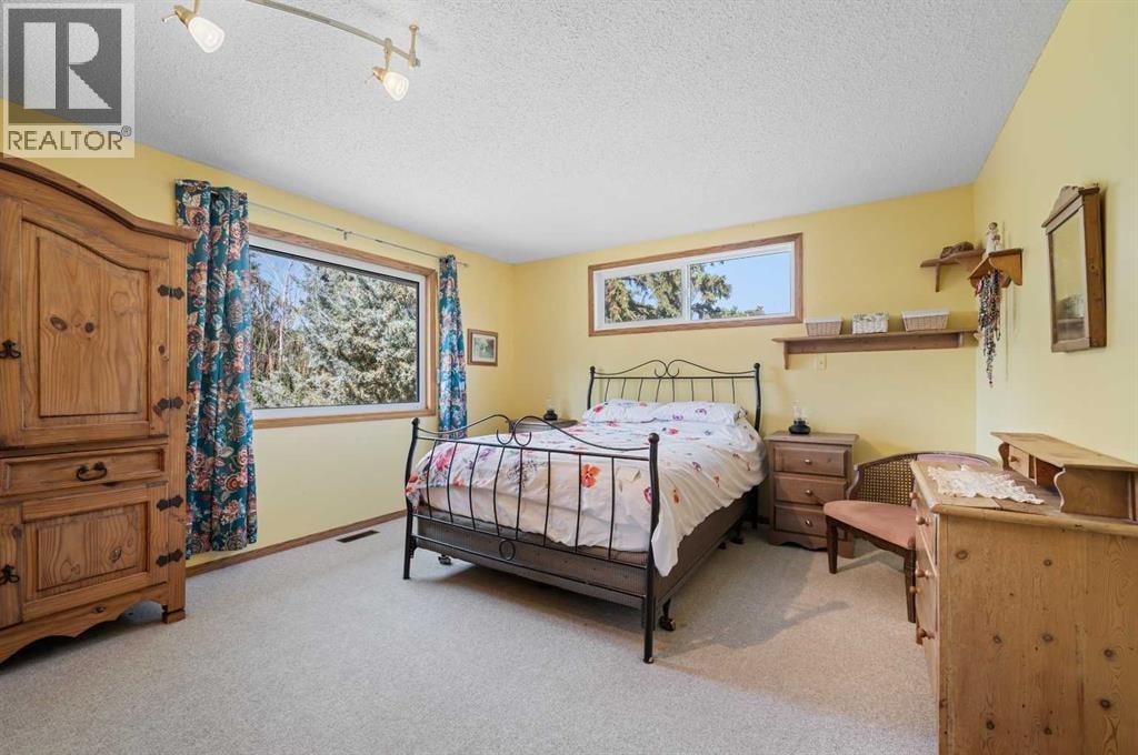 243003 BOUNDARY Road — photo 24