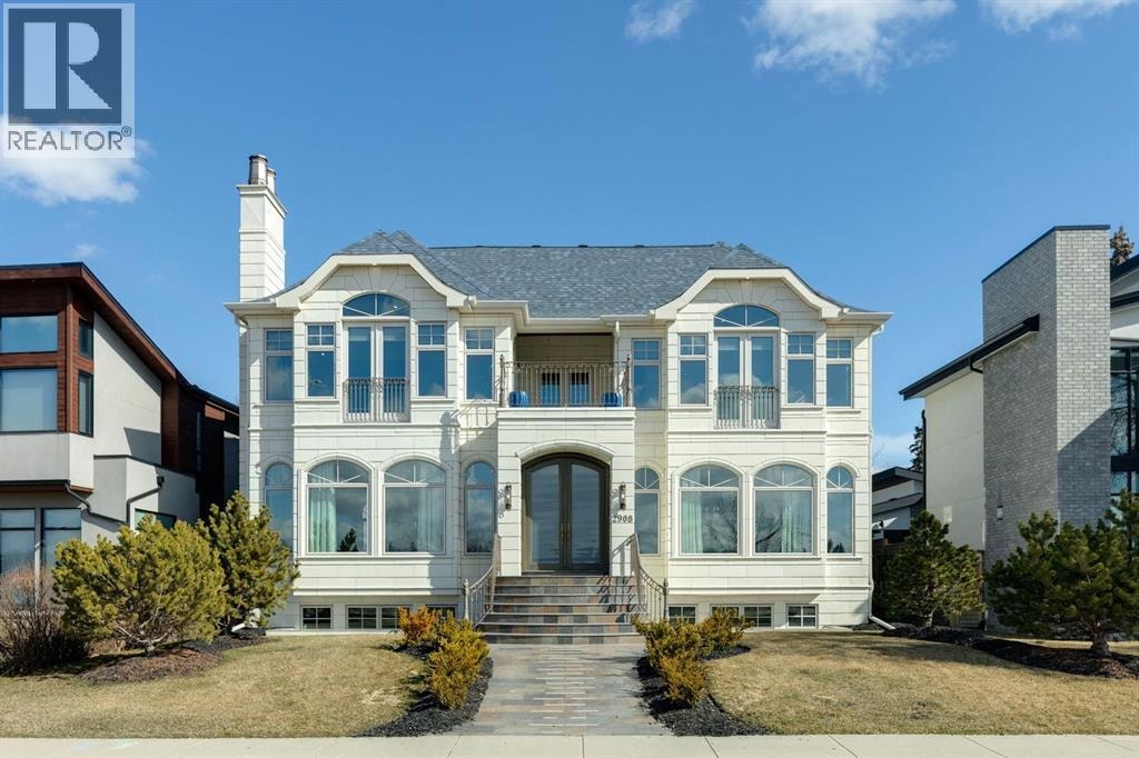 2908 Toronto Crescent NW