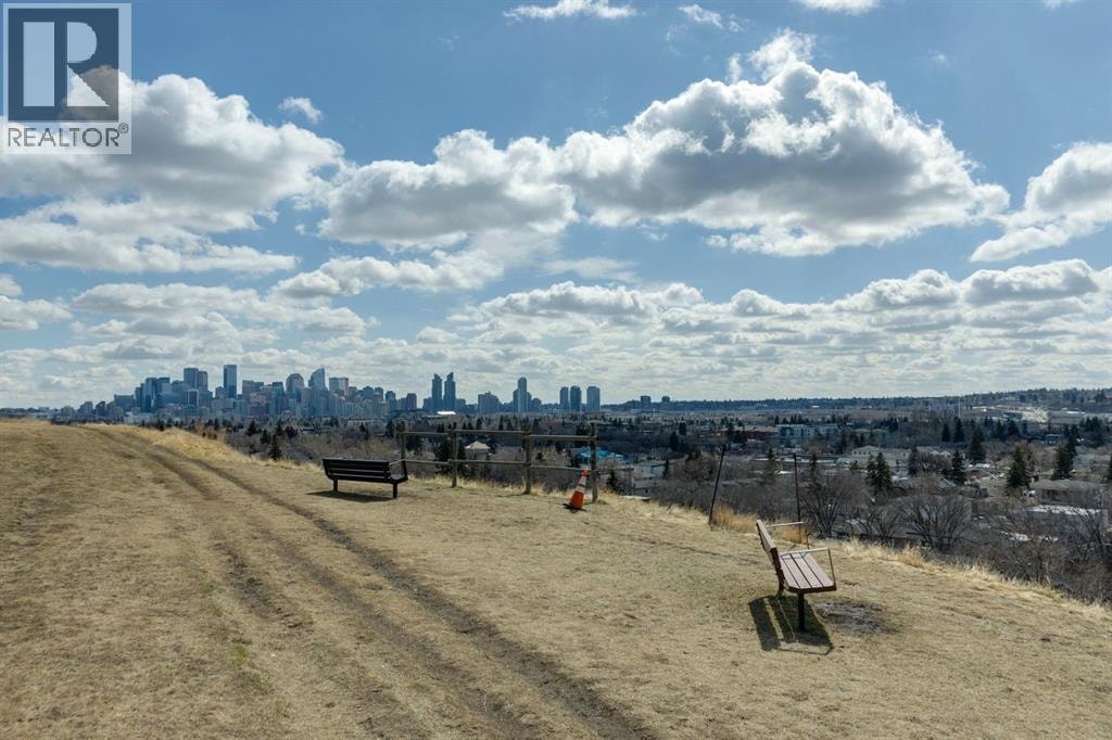 2908 Toronto Crescent NW — photo 42