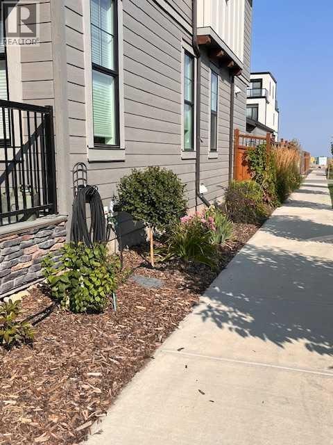 120 Treeline Manor SW — photo 32
