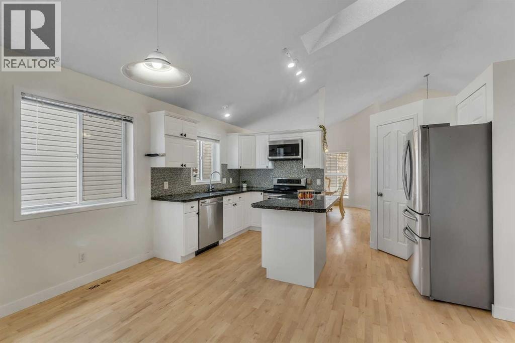 44 Douglas Glen Crescent SE — photo 14