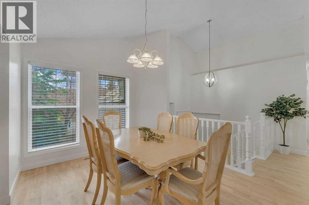 44 Douglas Glen Crescent SE — photo 7