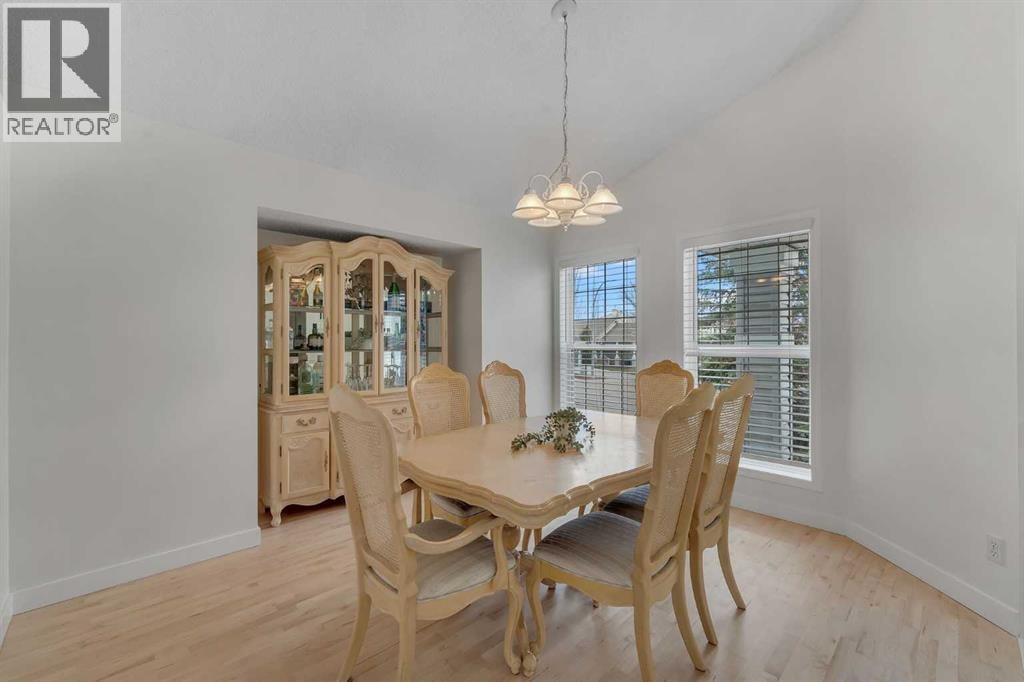 44 Douglas Glen Crescent SE — photo 8