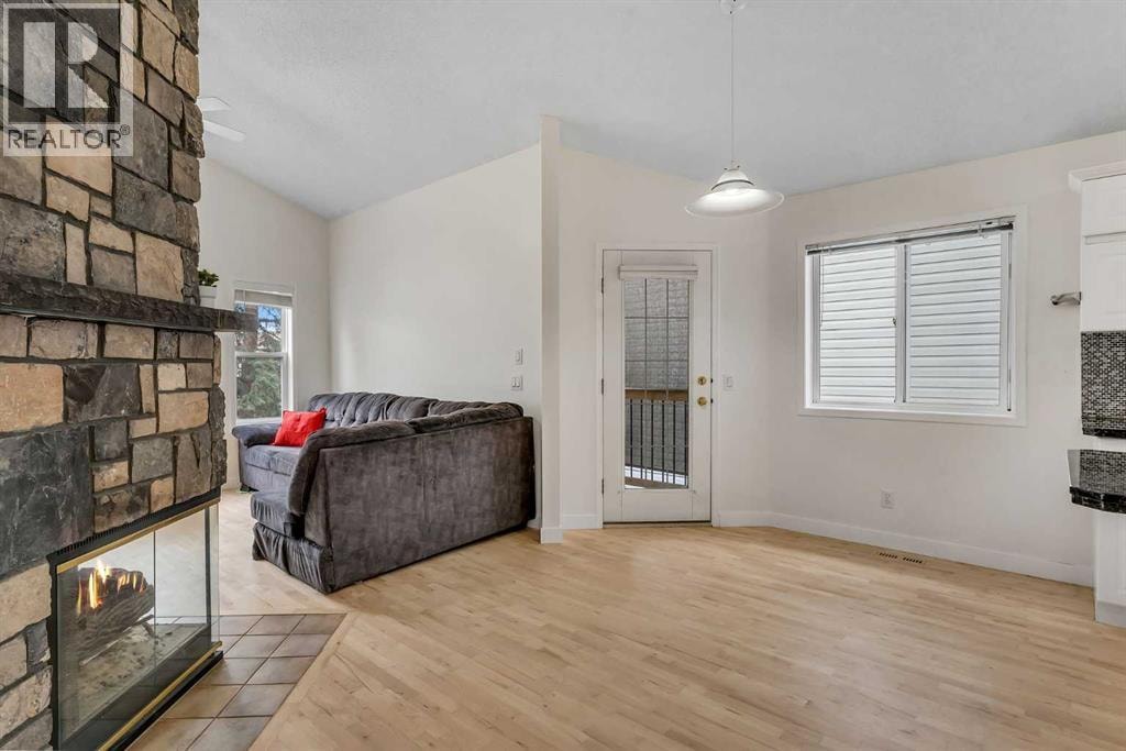 44 Douglas Glen Crescent SE — photo 21