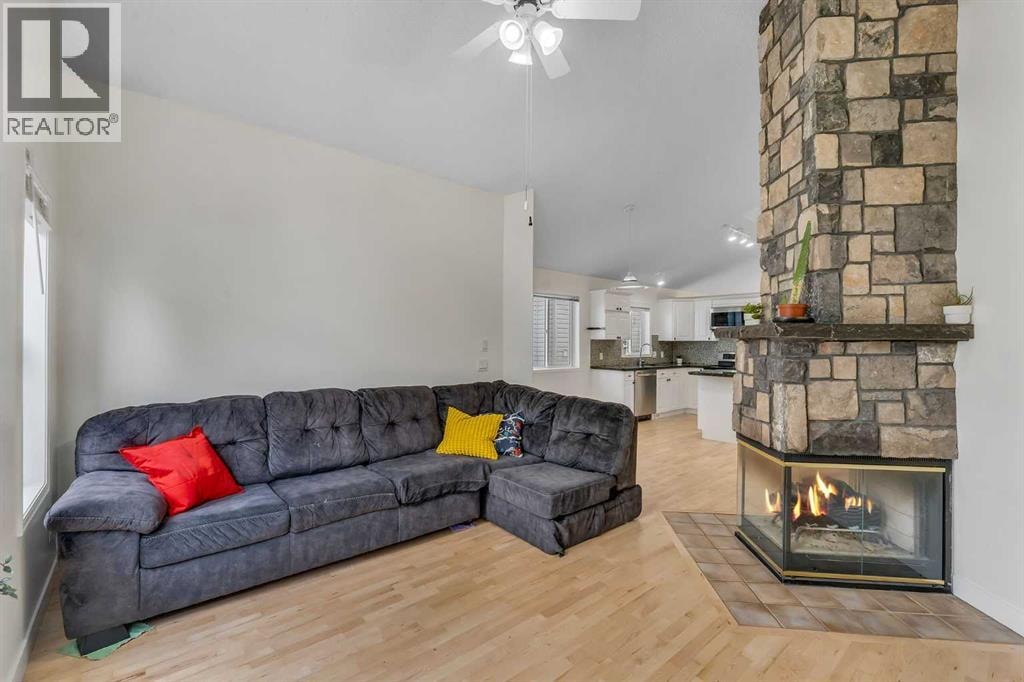 44 Douglas Glen Crescent SE — photo 13