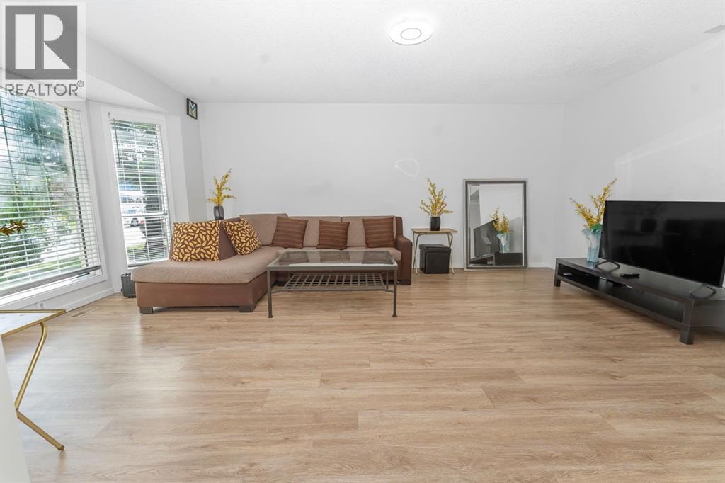 369 Martinwood Place NE — photo 5